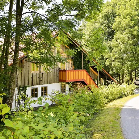 Alluring In Altreichenau With Garden *